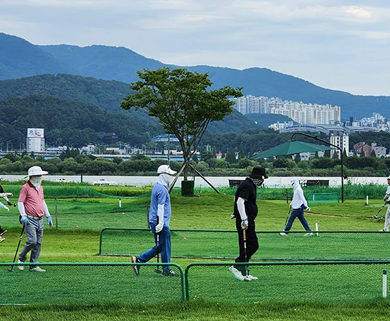 부산시가 게시한 대저생태공원 파크골프장의 다른 구장 전경