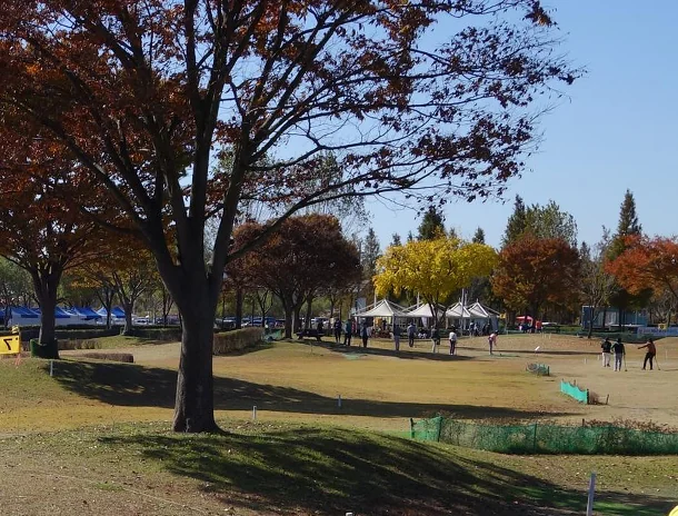 부산시가 게시한 삼락생태공원 파크골프장의 다른 구장 전경