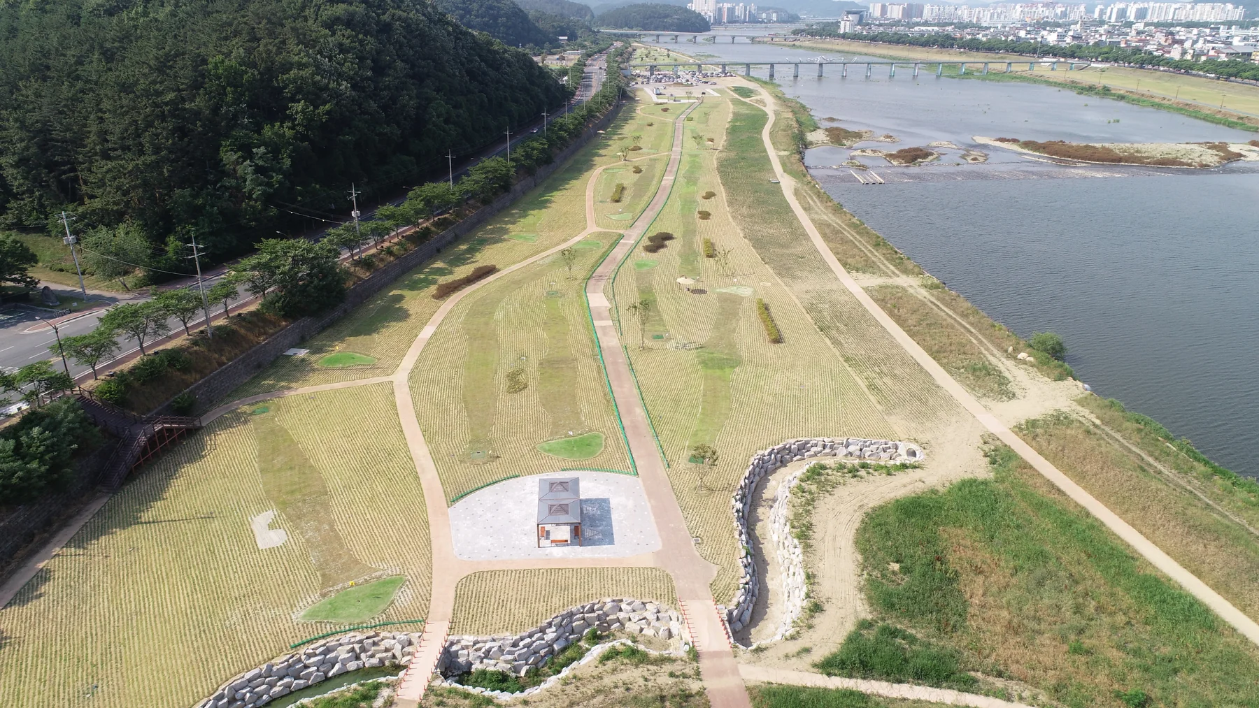 2024년 촬영한 경주 파크골프 2구장 서천둔치 구장 전경